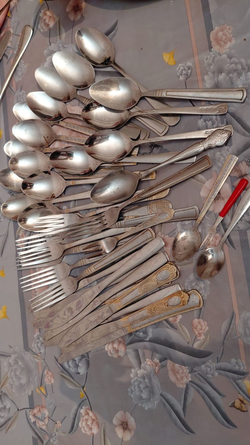Mətbəx üçün müxtəlif metal çəngəl-bıçaq qaşıq dəsti. Tərkib — Qablar və mətbəx əşyaları, Bakı