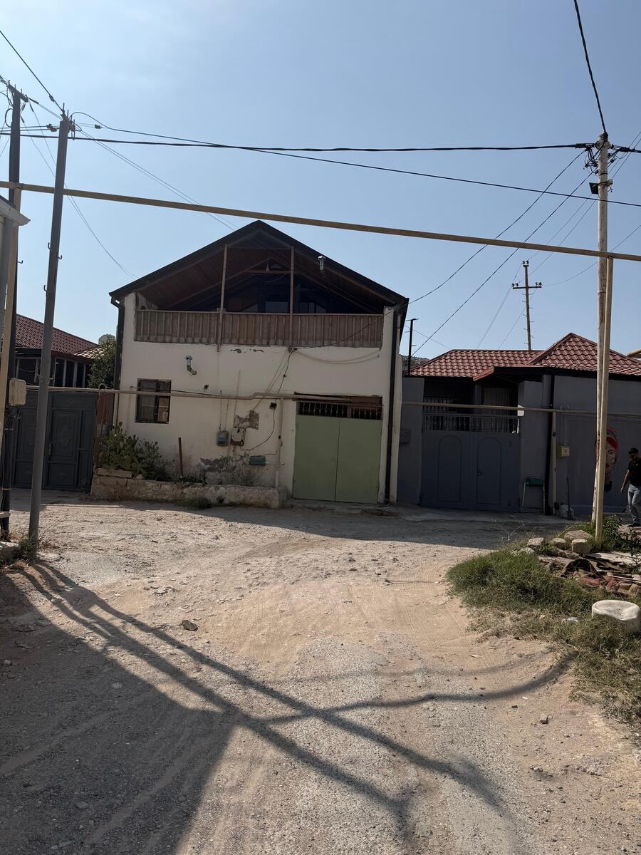 Satılır 5 otaqlı həyət evi/bağ evi 200 m² — Ev, villa, Bakı (2)