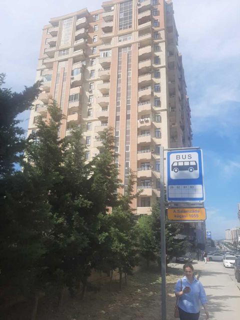 Satılır 4 otaqlı yeni tikili 150 m² — Bakı