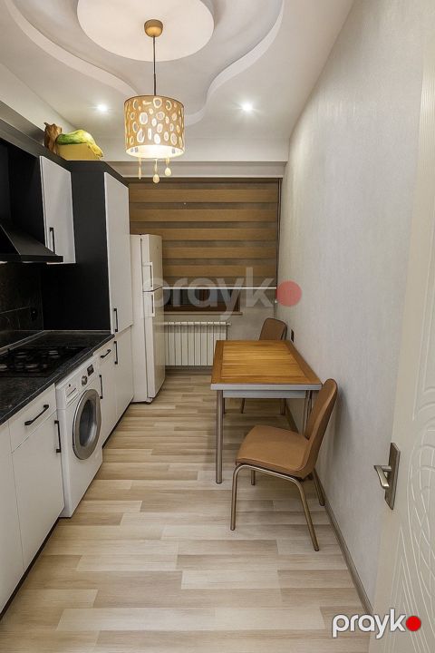 Satılır 2 otaqlı yeni tikili 76 m²