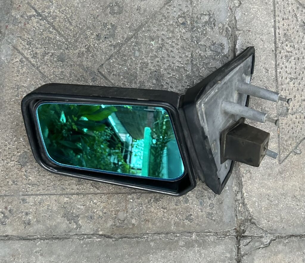 Vaz 21014-21015 modelləri üçün yan güzgülər Təsvir: - Korpus: qara — Ehtiyat hissələri, Bakı (4)