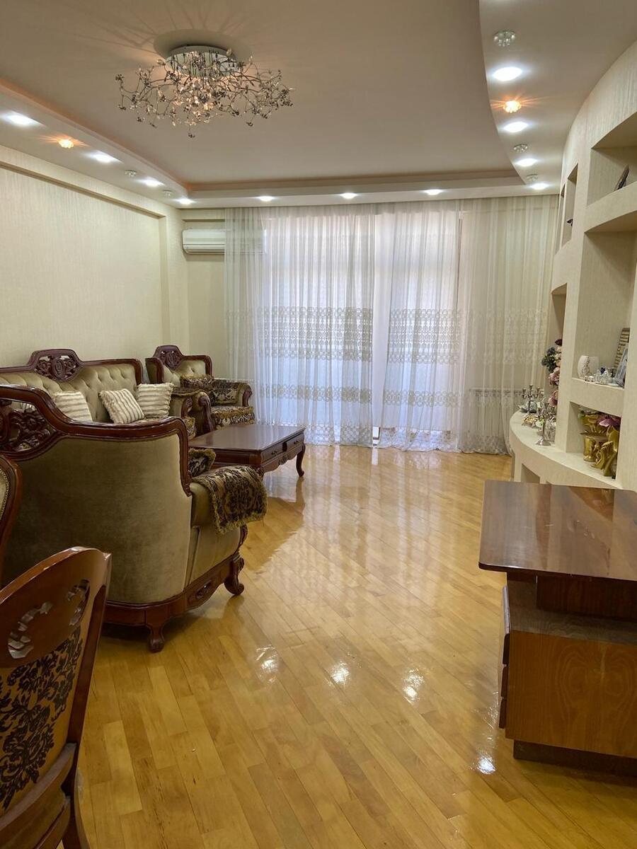 İcarəyə verilir 4 otaqlı yeni tikili 221 m² — Mənzil, Bakı (2)