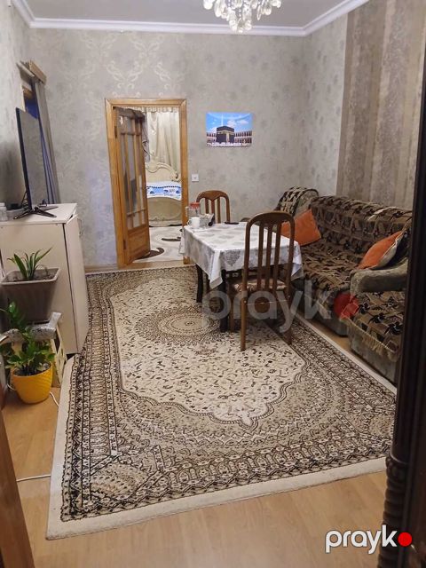 Satılır 2 otaqlı köhnə tikili 55 m²