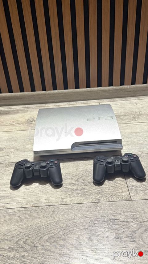 Sony PlayStation 3 Slim (gümüş rəng) - Model: PS3 Slim - Rəng — Bakı