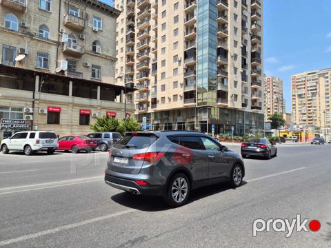 Satılır obyekt 130 m²