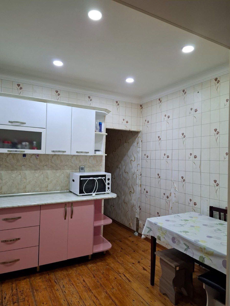 Satılır 3 otaqlı köhnə tikili 100 m² — Mənzil, Bakı (11)