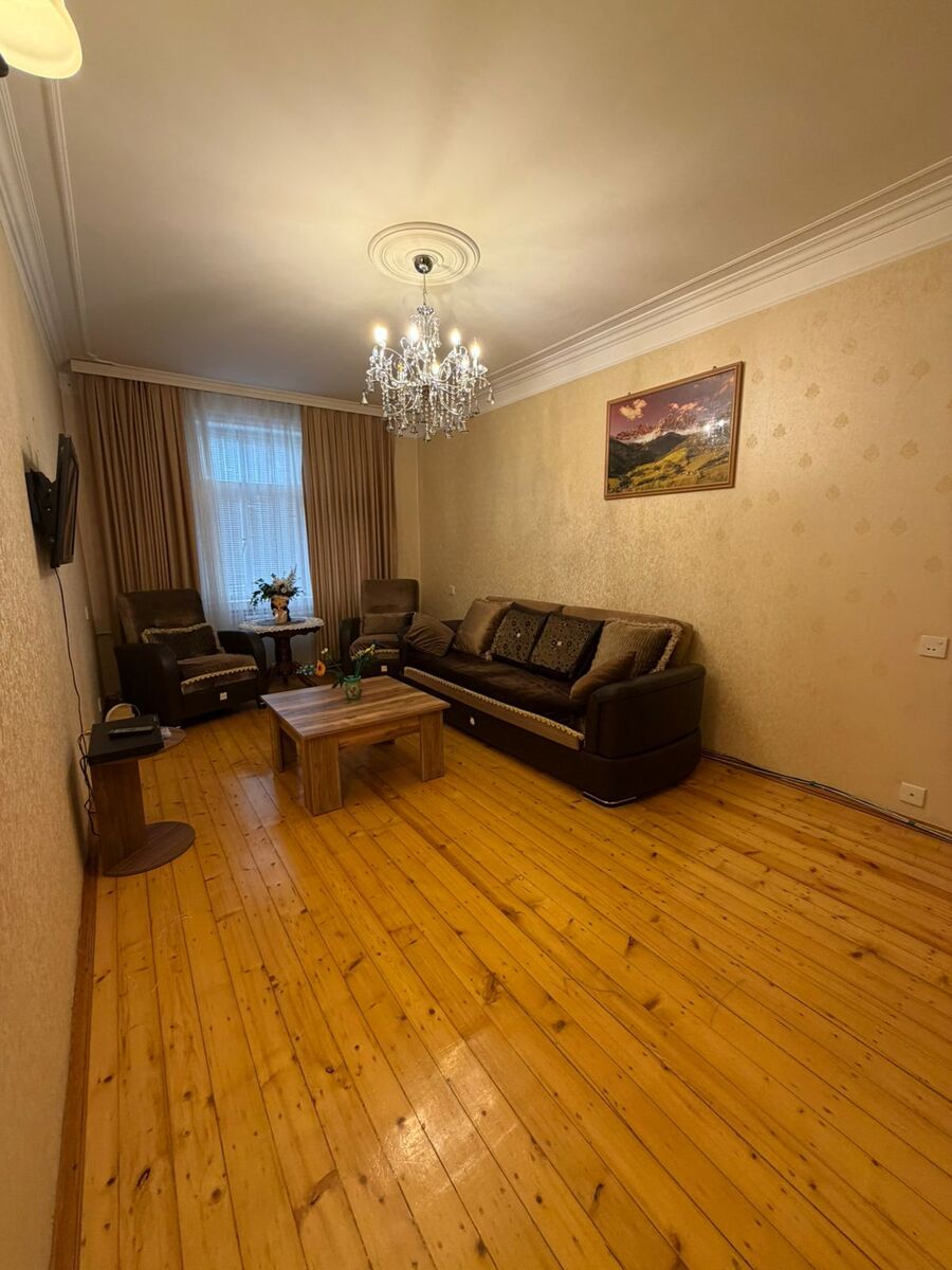 Satılır 4 otaqlı köhnə tikili 120 m² — Mənzil, Bakı (5)