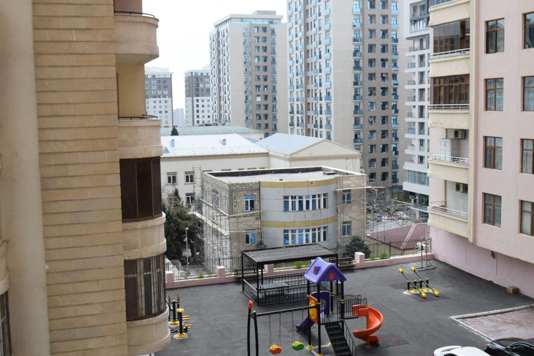 İcarəyə verilir 3 otaqlı yeni tikili 140 m² — Mənzil, Bakı (7)