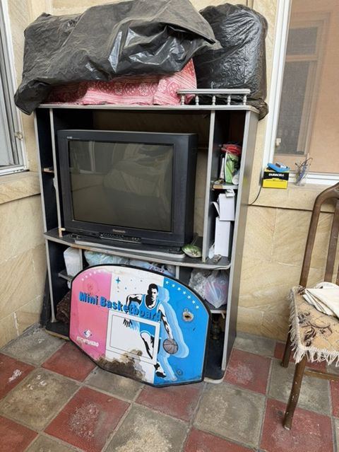 Klassik kineskop televizor və TV stendi - Ekran: kineskop tipli — Bakı