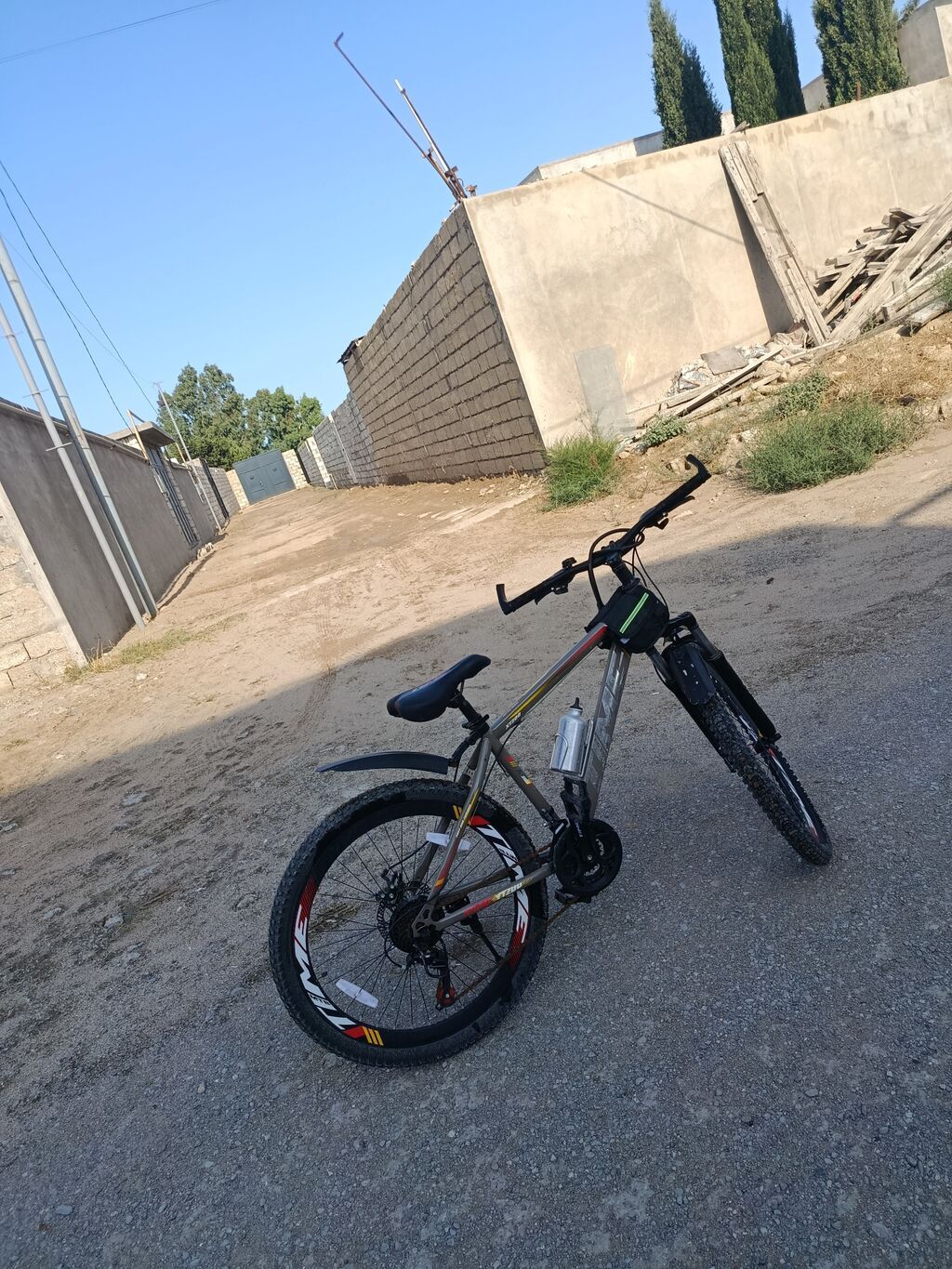 Dağ/şosse tipli velosiped - 26" təkərlər, enli dişli protektor – həm — Dağ velosipedləri, Digah (3)