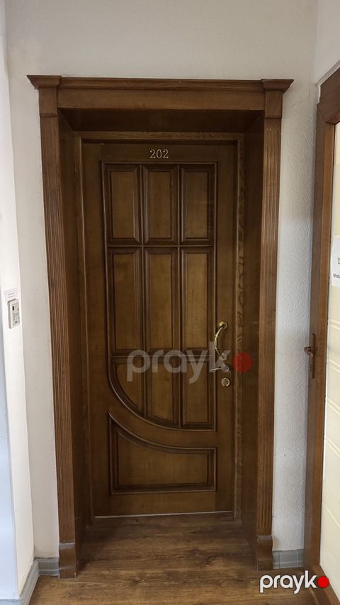 İcarəyə verilir 4 otaqlı ofis 90 m²