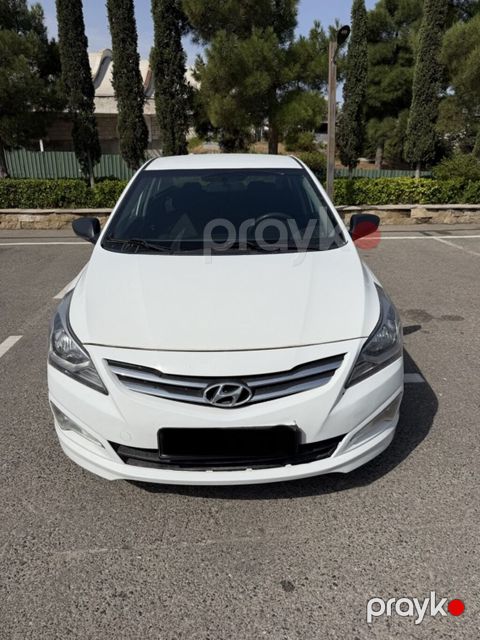 Hyundai Accent: 1.4 l 2015 il Sedan