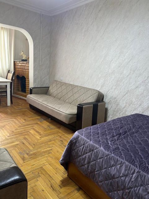 İcarəyə verilir 1 otaqlı köhnə tikili 50 m² — Bakı