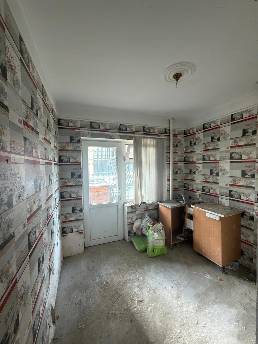 Satılır 1 otaqlı köhnə tikili 50 m² — Mənzil, Bakı (4)