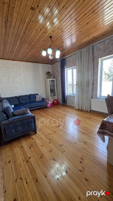 Satılır 3 otaqlı həyət evi/bağ evi 100 m²