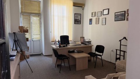 Satılır obyekt 190 m² — Bakı