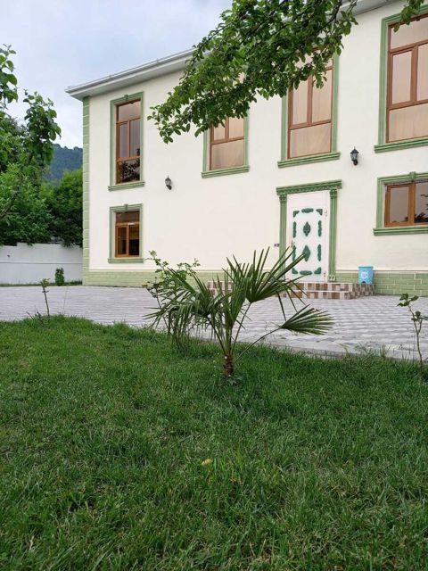 İcarəyə verilir 4 otaqlı həyət evi/bağ evi 230 m² — Qəbələ