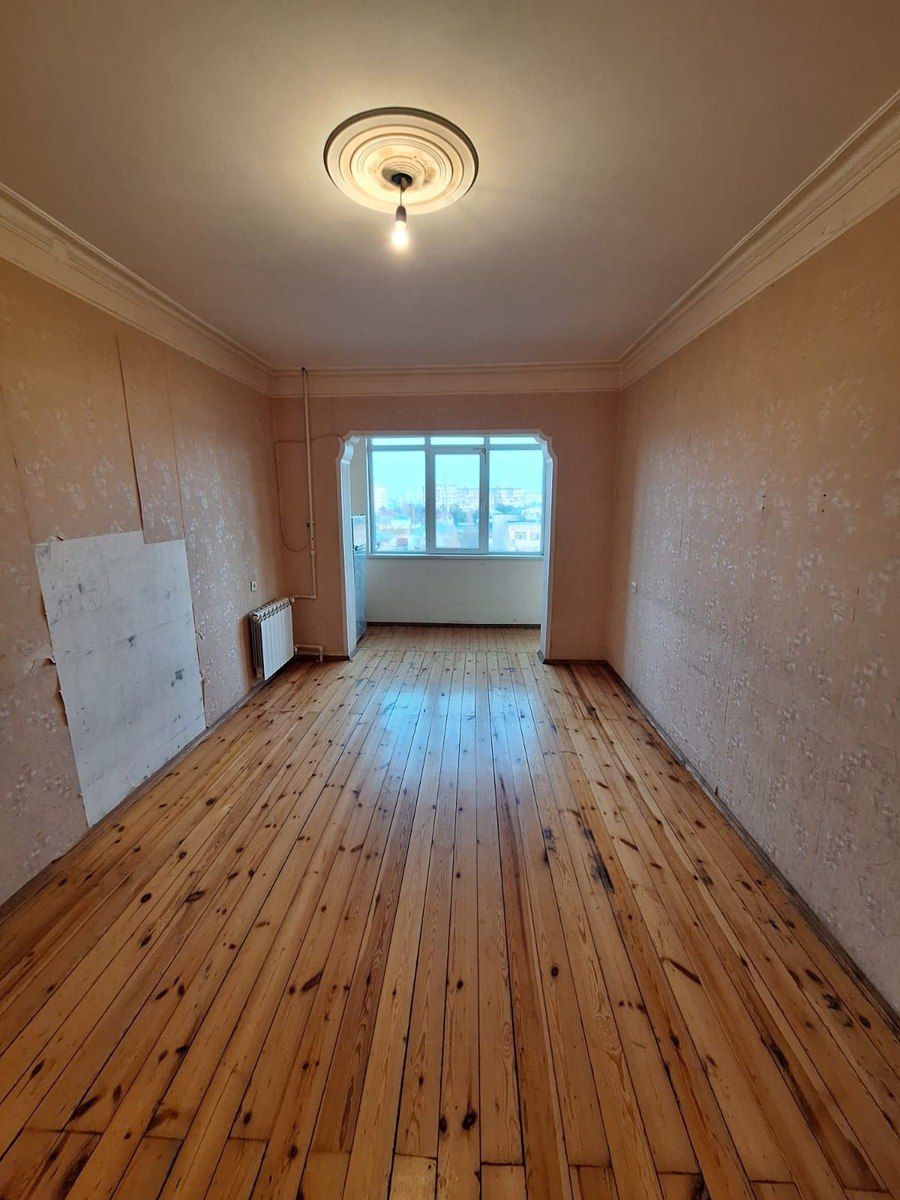 Satılır 2 otaqlı köhnə tikili 56 m² — Mənzil, Bakı