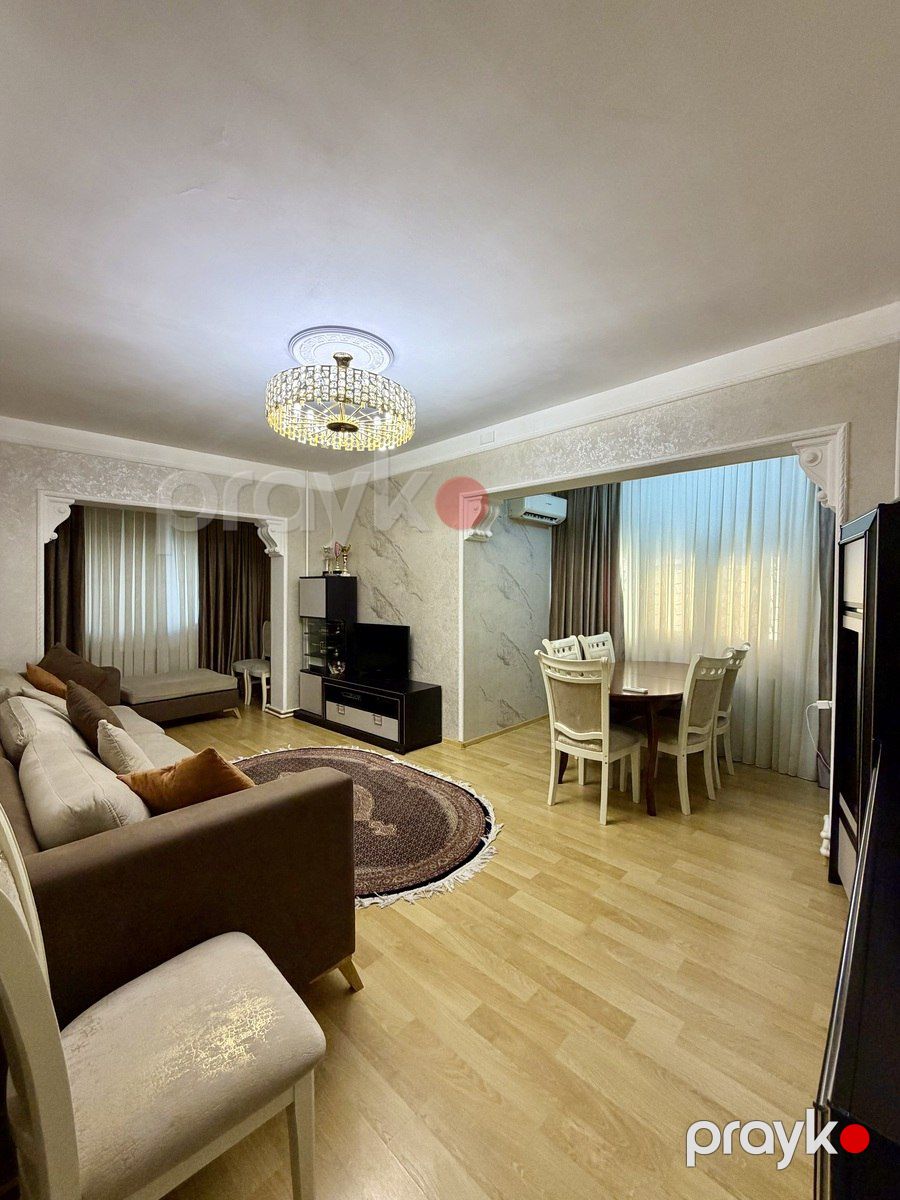Satılır 2 otaqlı köhnə tikili 62 m² — Mənzil, Bakı