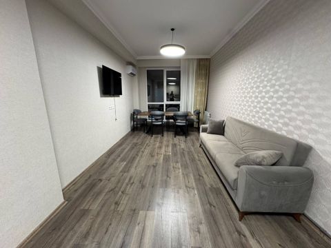 İcarəyə verilir 4 otaqlı yeni tikili 80 m² — Bakı