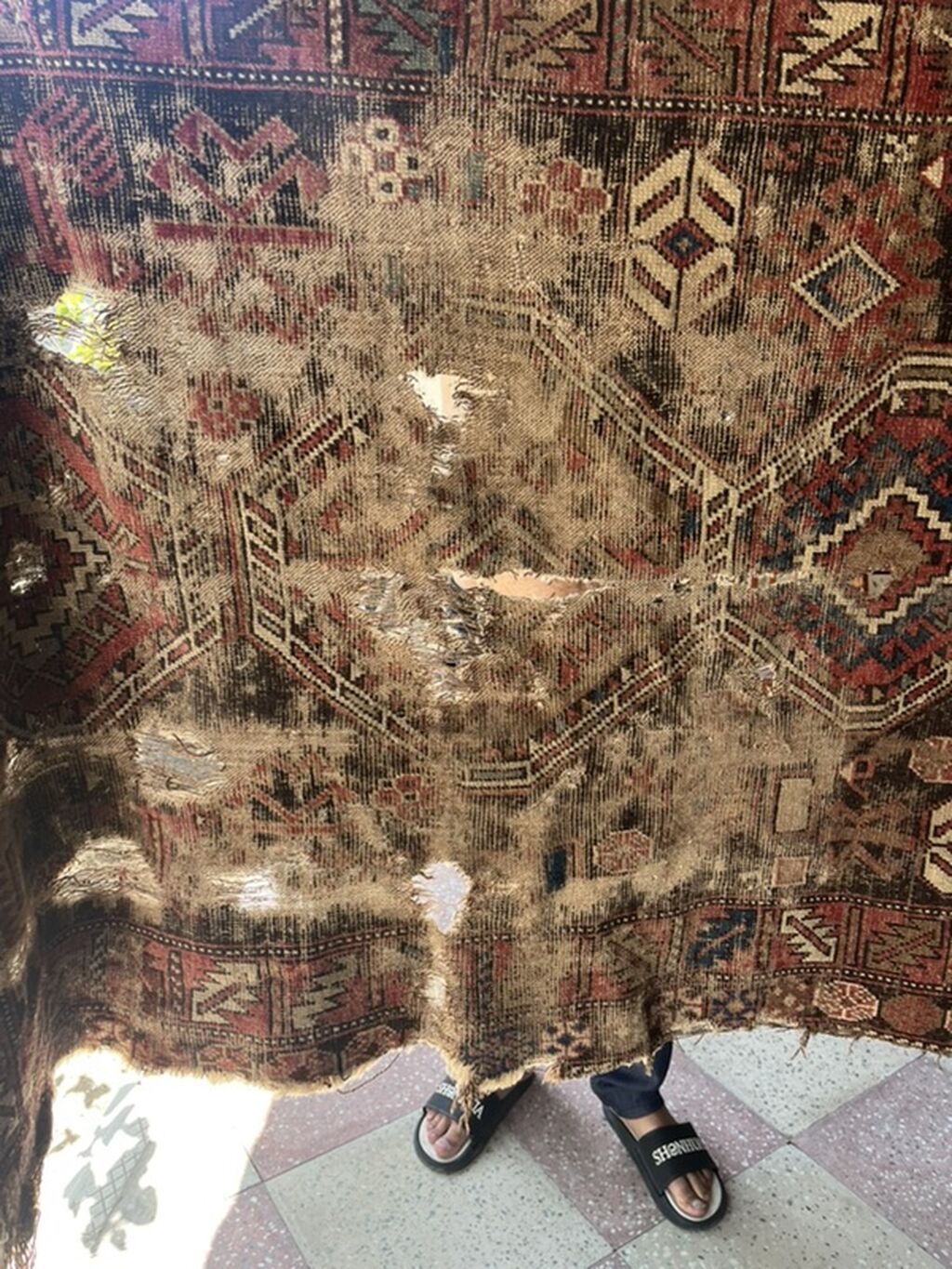Qədim əl toxuması xalı Razilawma yoluyla - Növ: Şərq/Qafqaz üslublu — İdman, hobi, istirahət, Bakı (2)