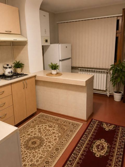Satılır 2 otaqlı köhnə tikili 40 m² — Bakı