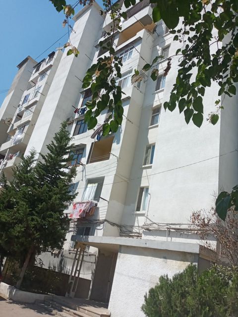 Satılır 2 otaqlı köhnə tikili 62 m² — Bakı