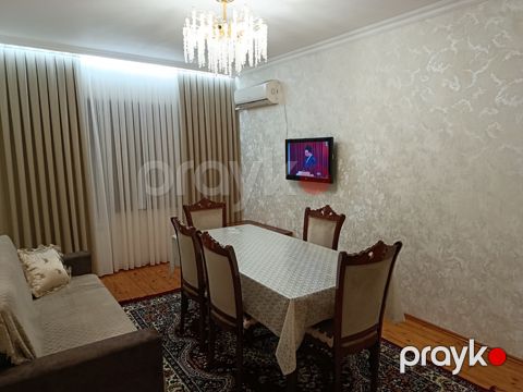 İcarəyə verilir 3 otaqlı köhnə tikili 85 m²