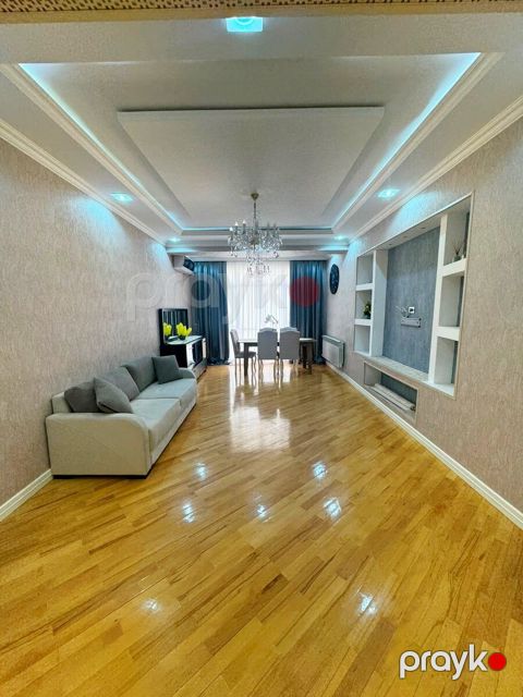 İcarəyə verilir 4 otaqlı yeni tikili 150 m²
