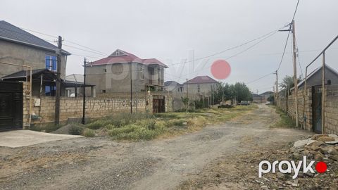 9 otaq, 299 kv. m, Təmirsiz
