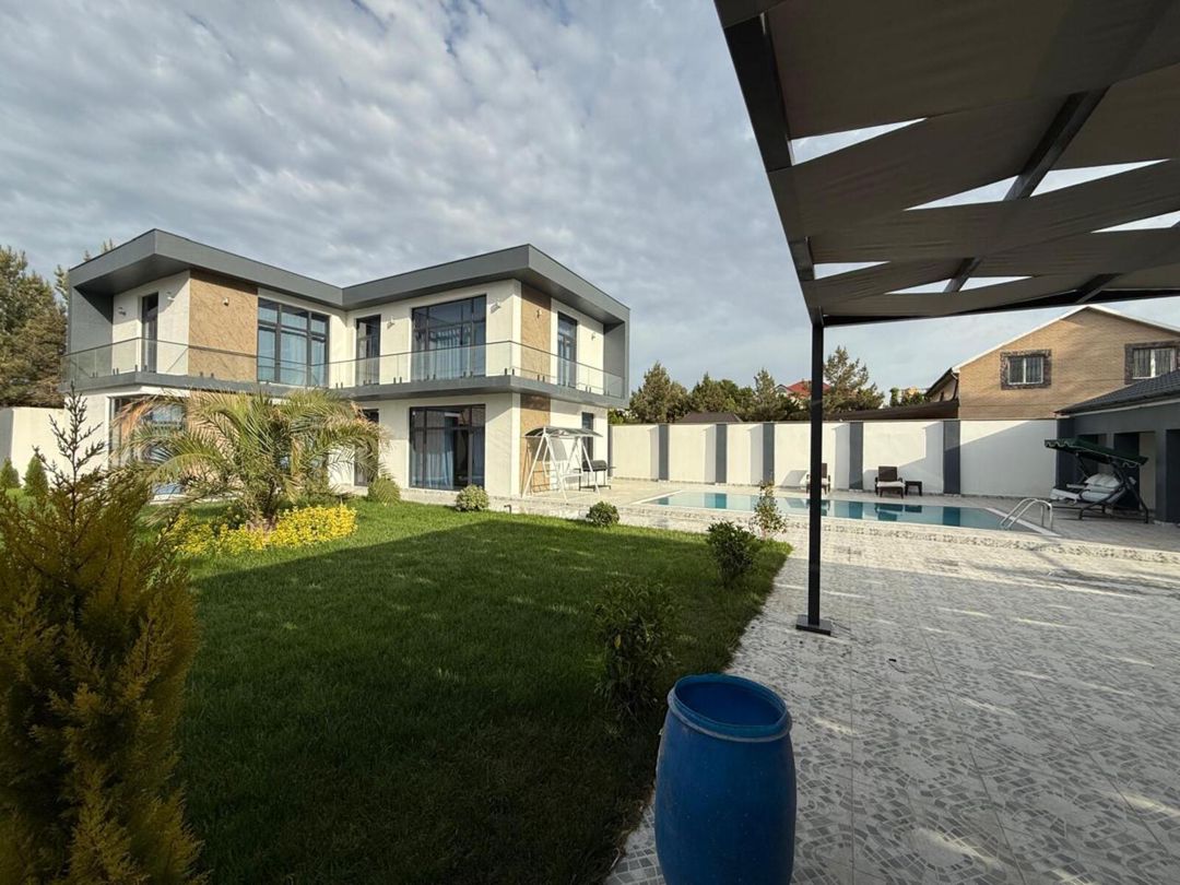 Satılır 5 otaqlı həyət evi/bağ evi 250 m² — Ev, villa, Bakı (2)