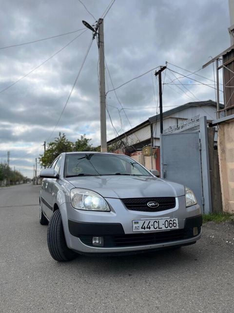 Kia Rio, 1.5 L, 2006 il, 644 000 km — Sabirabad