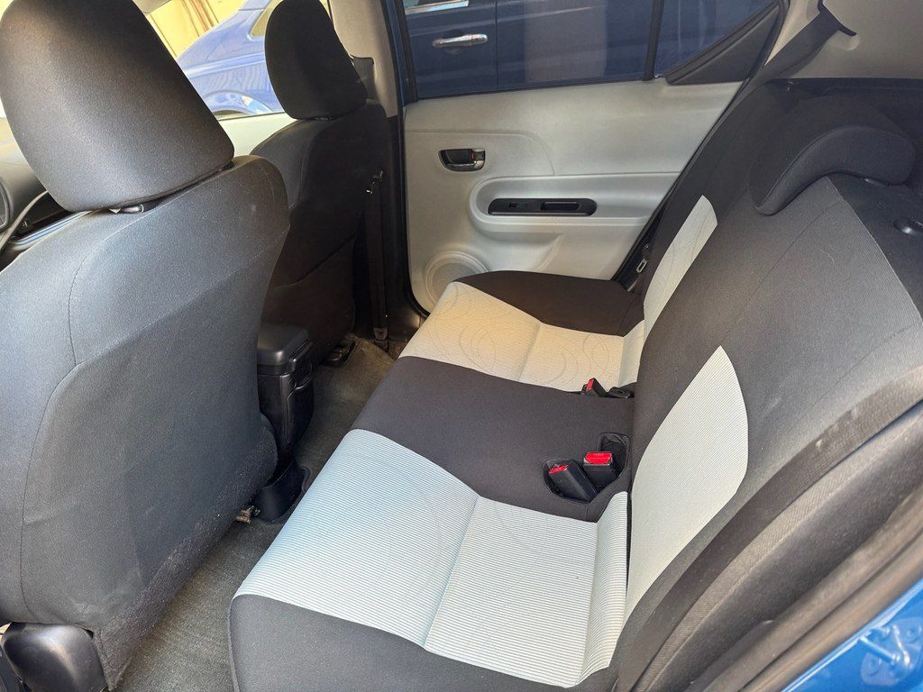 Toyota Prius C, 1.5 L, 0.9 kWh, 2013 il, 142 000 km — Avtomobillər, Sumqayıt (4)