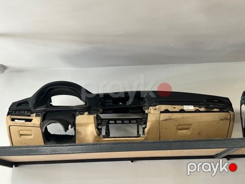 BMW F30 ön paneli