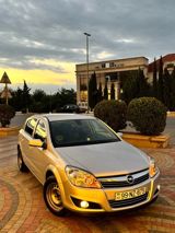 Opel Astra, 1.4 L, 2008 il, 223 500 km — Avtomobil