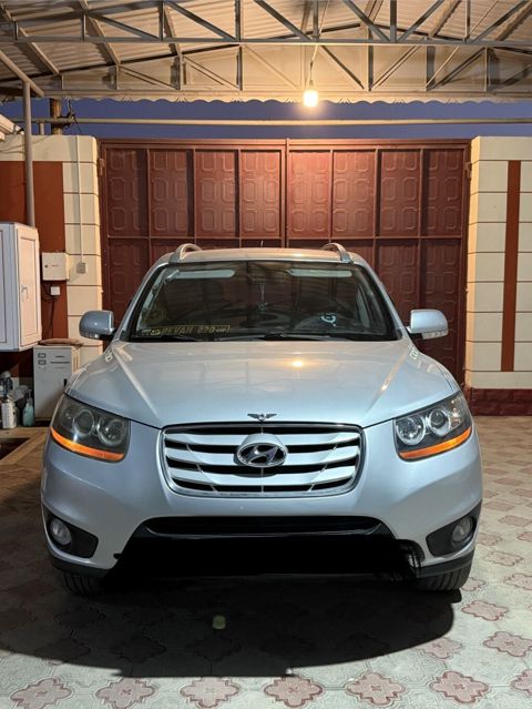 Hyundai Santa Fe: 2 l 2011 il Krossover — Biləsuvar