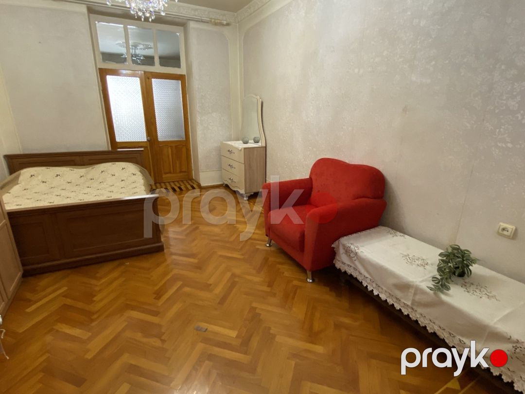 İcarəyə verilir 5 otaqlı köhnə tikili 135 m² — Mənzil, Bakı (2)