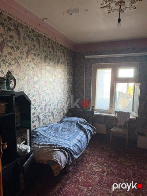 Satılır 2 otaqlı köhnə tikili 60 m²