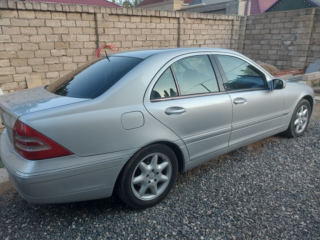 Mercedes-Benz C-Class: 2.2 l 2001 il Sedan — Avto, Digah (2)
