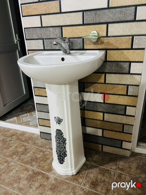 Piyada dayaq sütunlu hamam əlüzüyü (pedestal lavabo) - Material: ağ — Kürdəmir