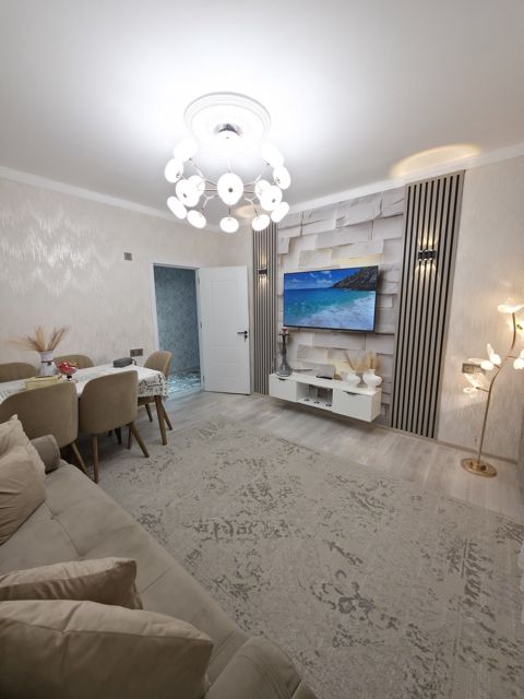 Satılır 3 otaqlı köhnə tikili 70 m² — Bakı