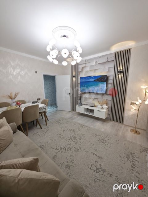 Satılır 3 otaqlı köhnə tikili 70 m²