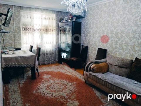 Satılır 2 otaqlı köhnə tikili 60 m²