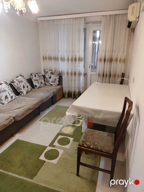 İcarəyə verilir 2 otaqlı köhnə tikili 60 m²