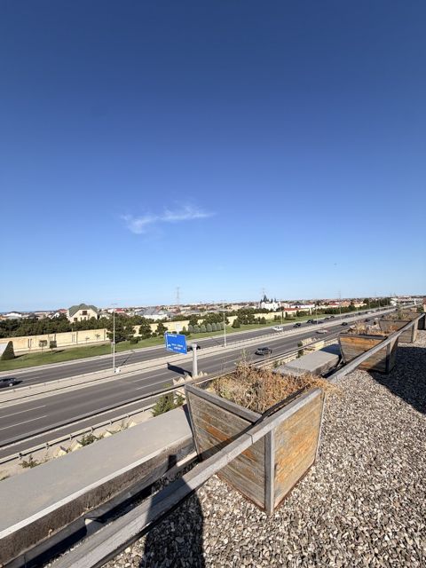 Satılır obyekt 3000 m² — Bakı