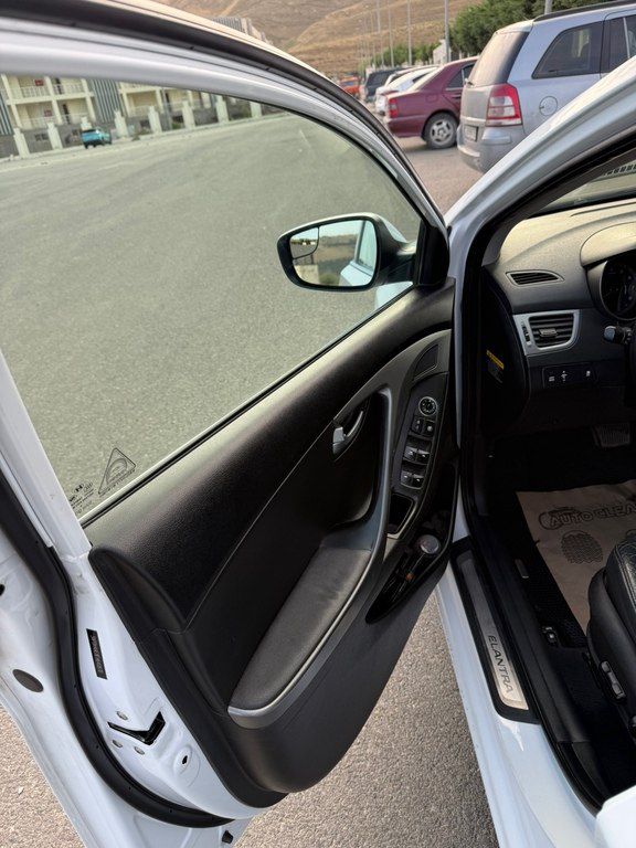 Hyundai Elantra, 1.8 L, 2015 il, 219 796 km — Avtomobillər, Bakı (11)