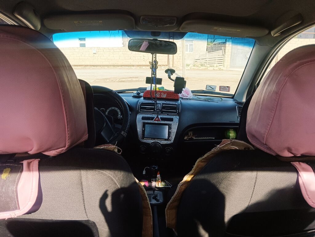 Kia Picanto, ağ rəng, hetçbek gövdə. Xüsusiyyətlər: - Kompakt şəhər — Avto, Bakı (8)