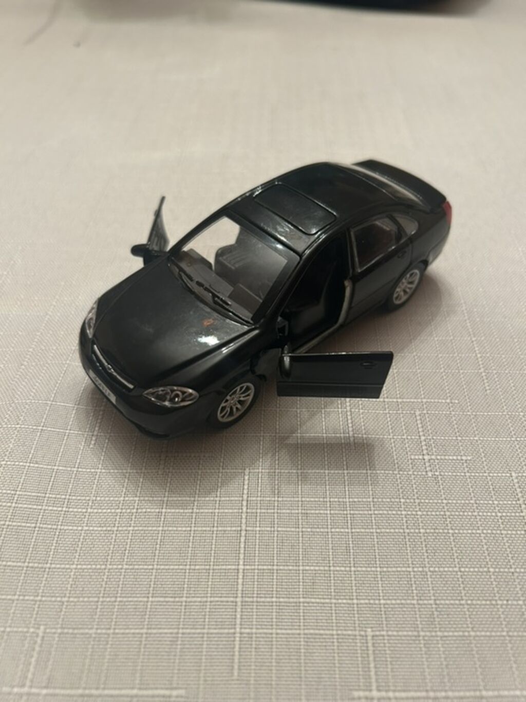 Qara rəngli metal oyuncaq sedan model avtomobil - Realistik sedan — Oyuncaqlar, Bakı (5)