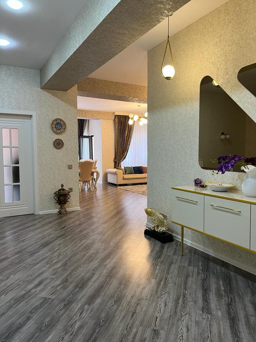 Satılır 4 otaqlı yeni tikili 228 m² — Mənzil, Bakı (7)