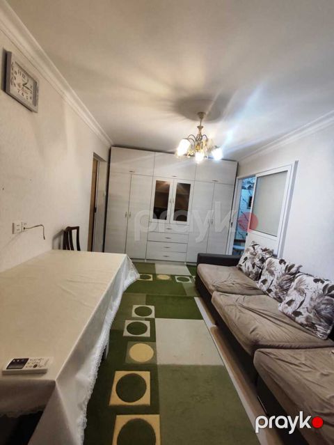 İcarəyə verilir 2 otaqlı köhnə tikili 60 m²